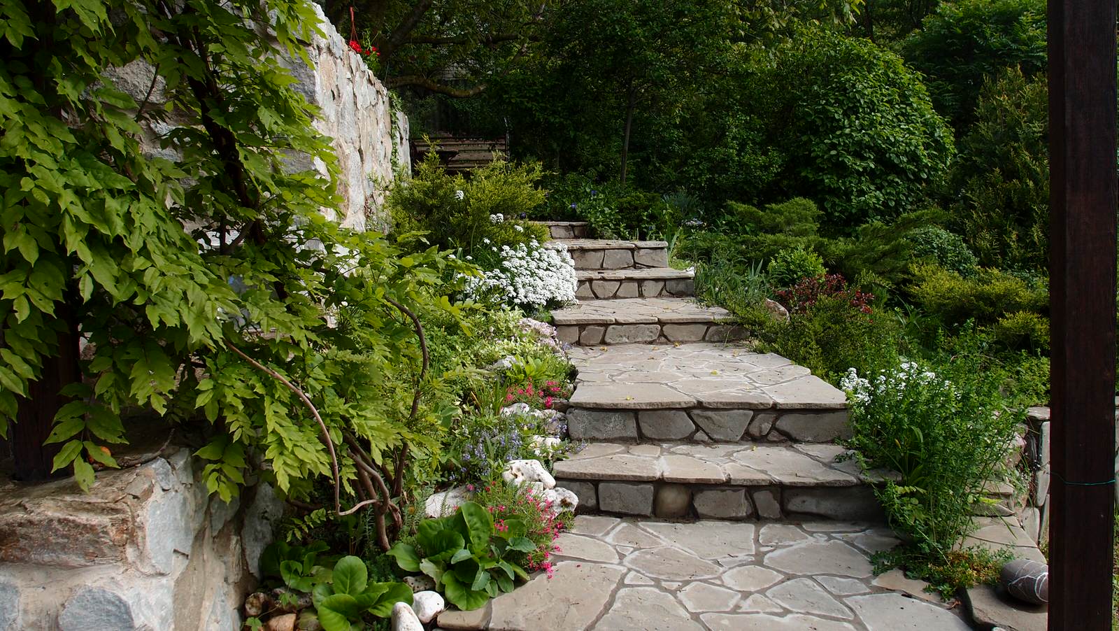 Они сошлись Восток и Запад