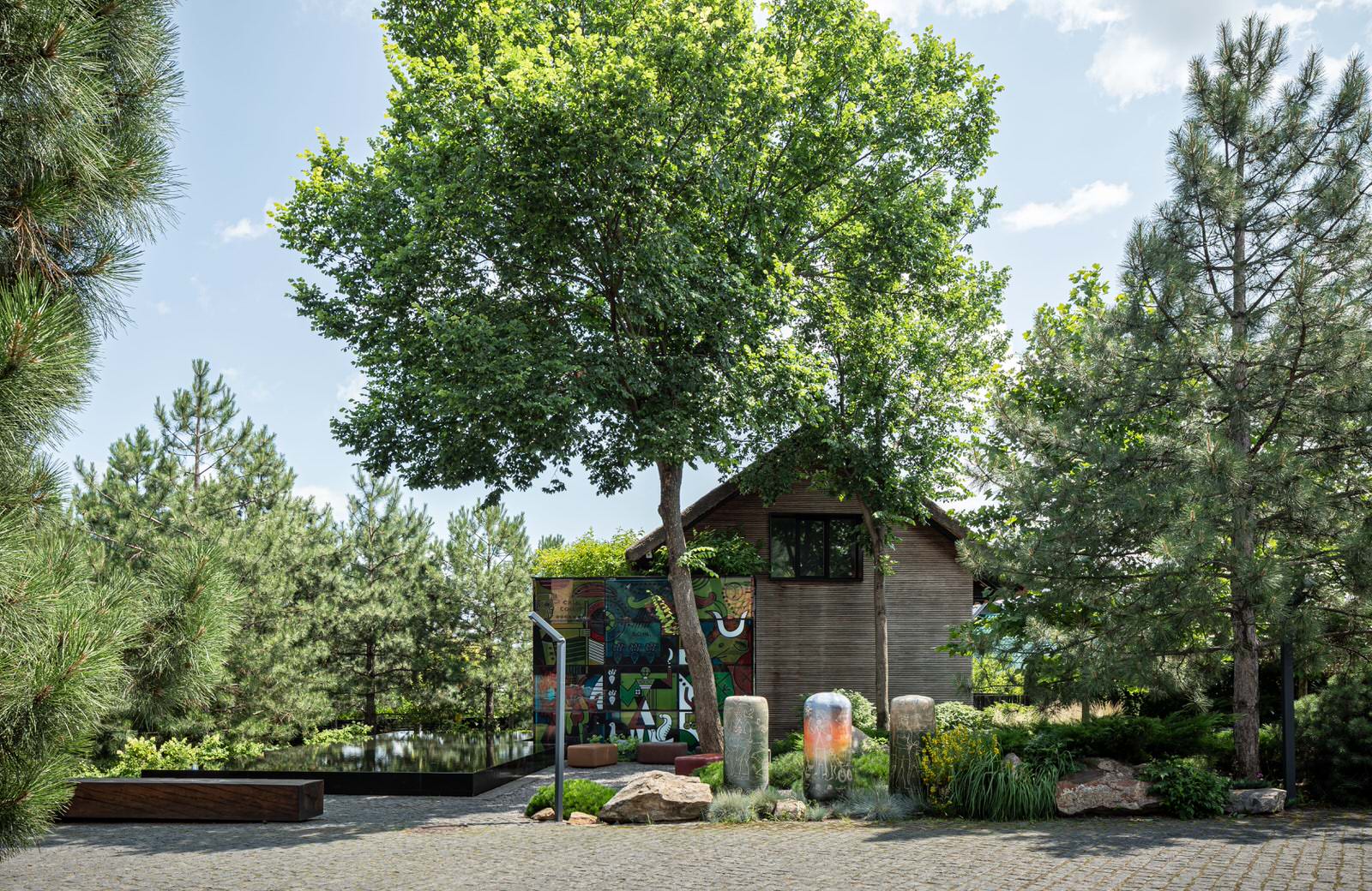 DYVO HUT