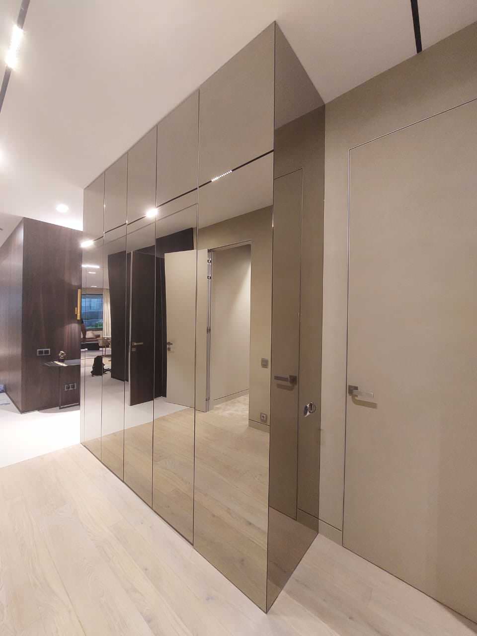 Зеркальное панно