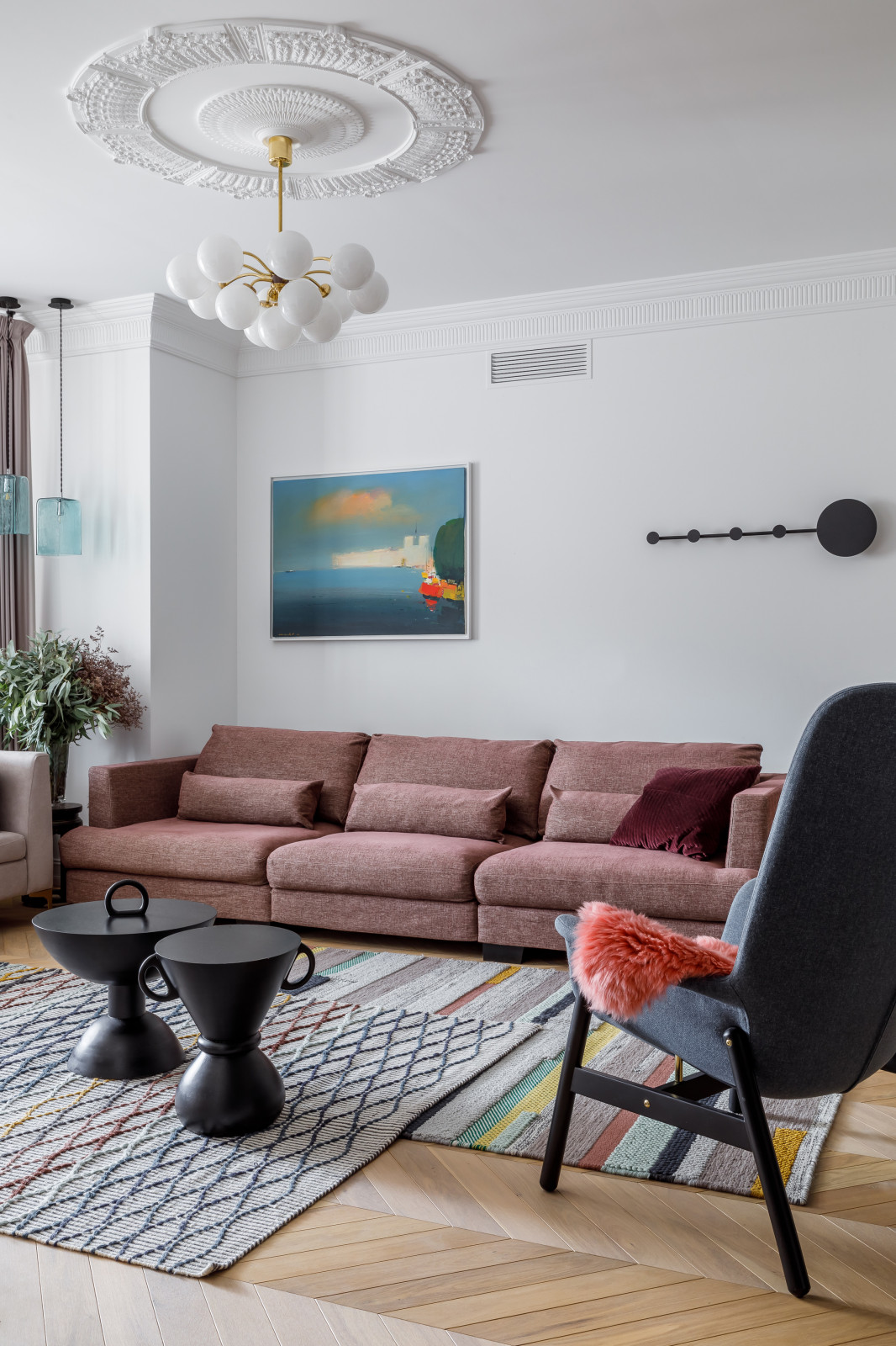 ГИПСОВАЯ ЛЕПНИНА АВРОРА в проекте дизайнера Аллы Куницы - квартира в Краснодаре