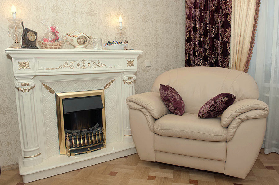 Дизайн интерьера гостиной с камином