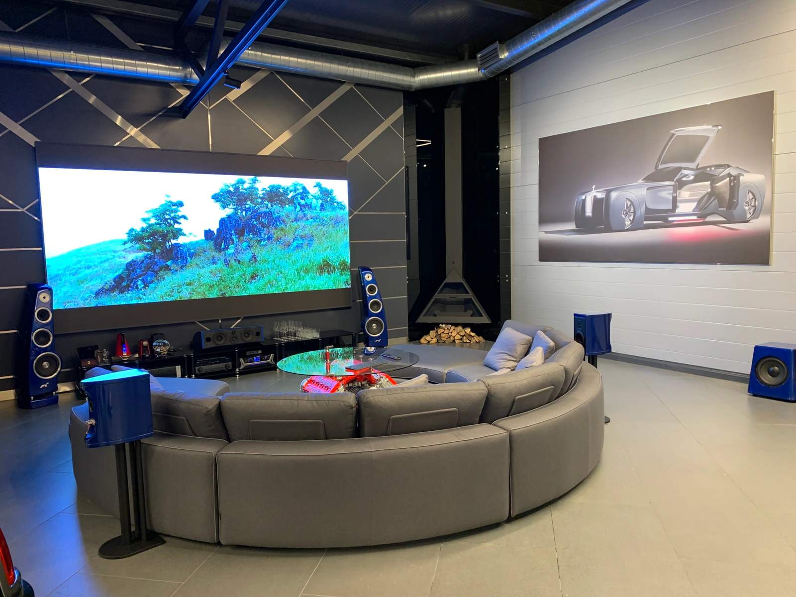 Обложка проекта: Entertainment Area with Dolby Surround 5.1 (upgraded to 7.1)