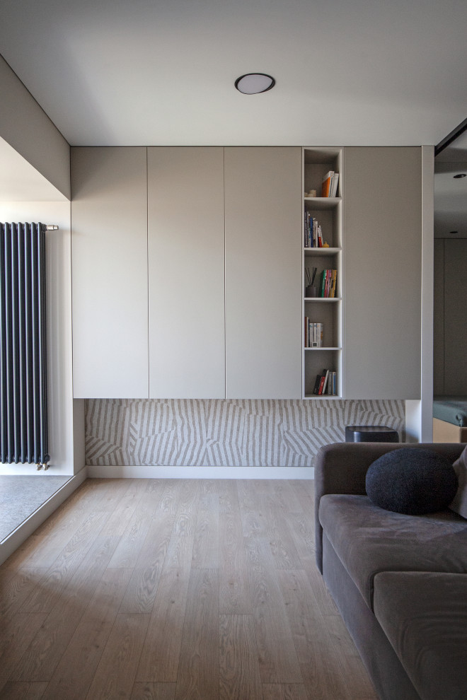 Однушка на набережной