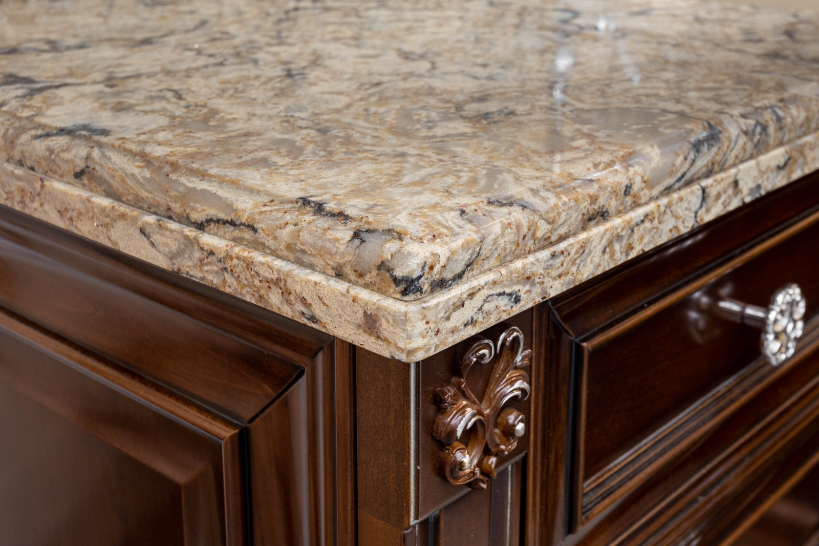 Кухня в Креатура-М.Cambria Bradshaw