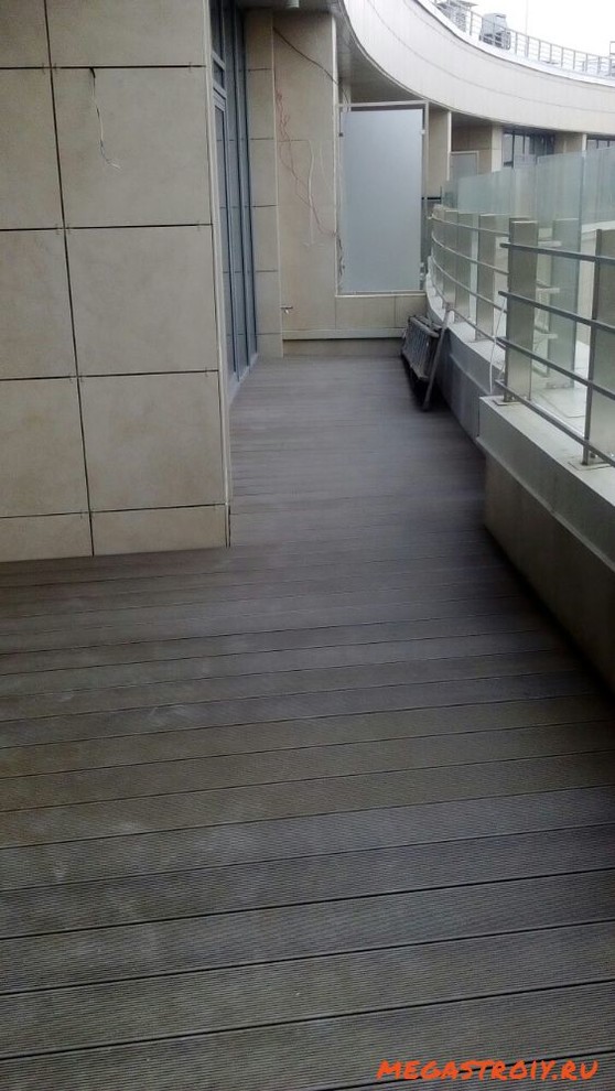 Обложка проекта: Санкт-Петербург. Ушаковская набережная. Террасная доска Relazzo Rehau.