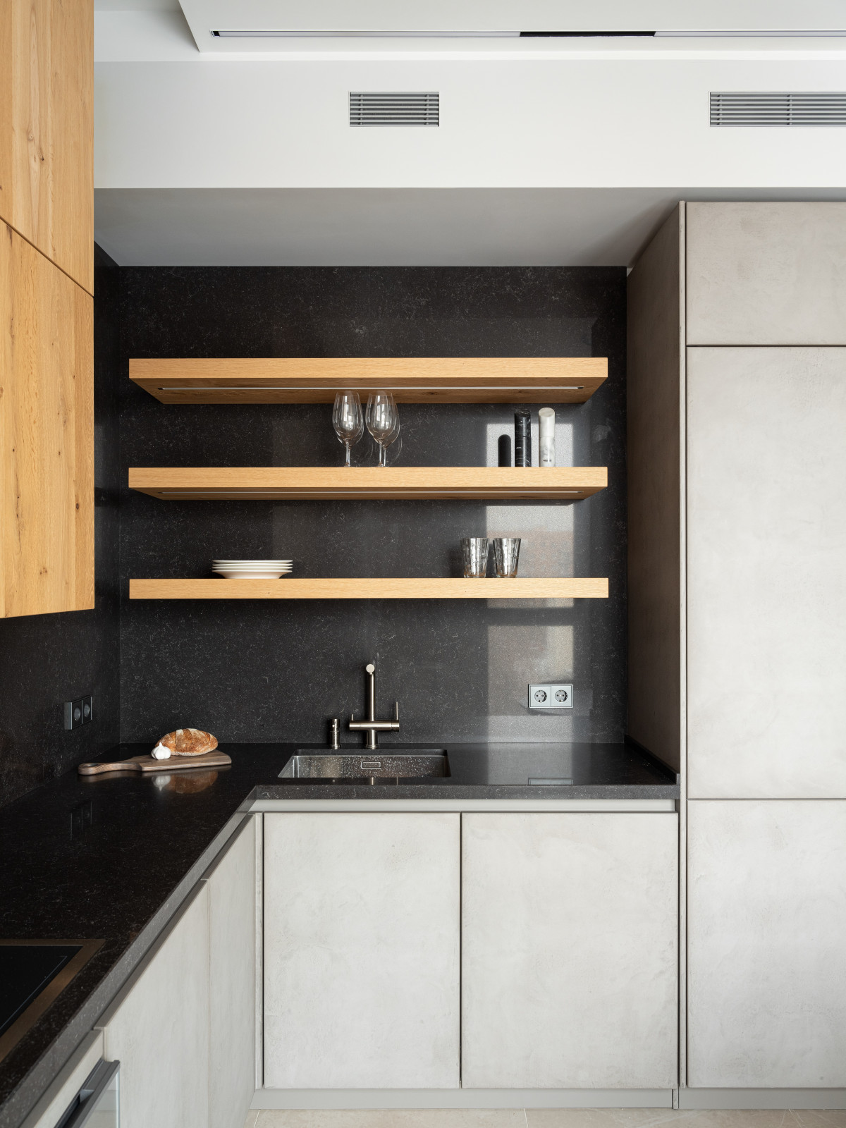 Минималистичная квартира в Москве 117 кв. м