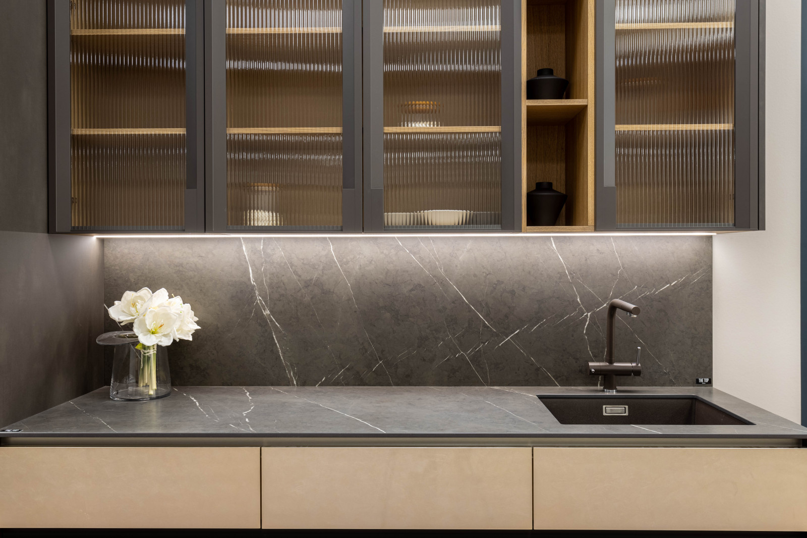 Кухня. Doorus. THE TOP Imperiale satin