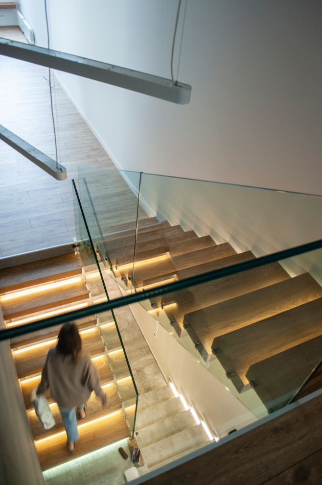 Обложка проекта: Лестница консольная с подсветкой