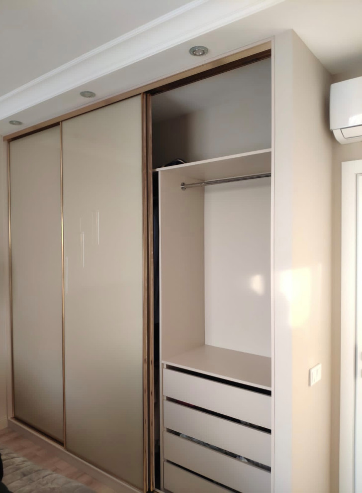 Шкаф-купе в цвете Бежевый песок