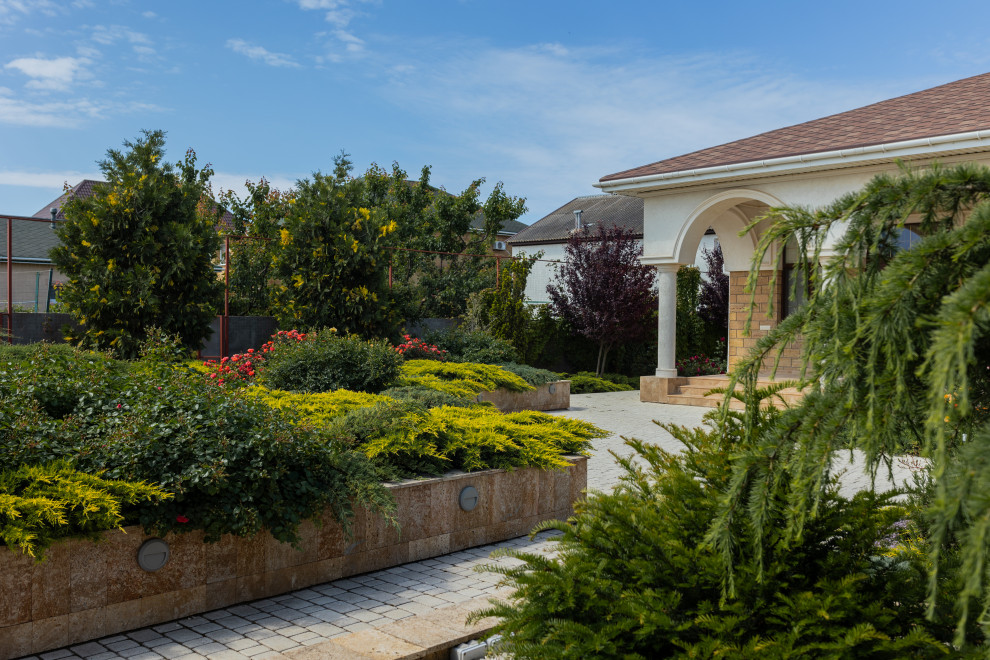 Сад: "Крымский бриз"