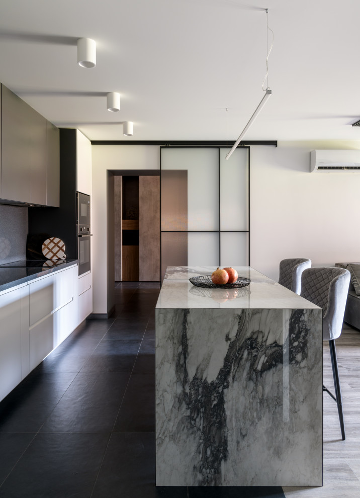 Квартира с гардеробной для коллекции кроссовок