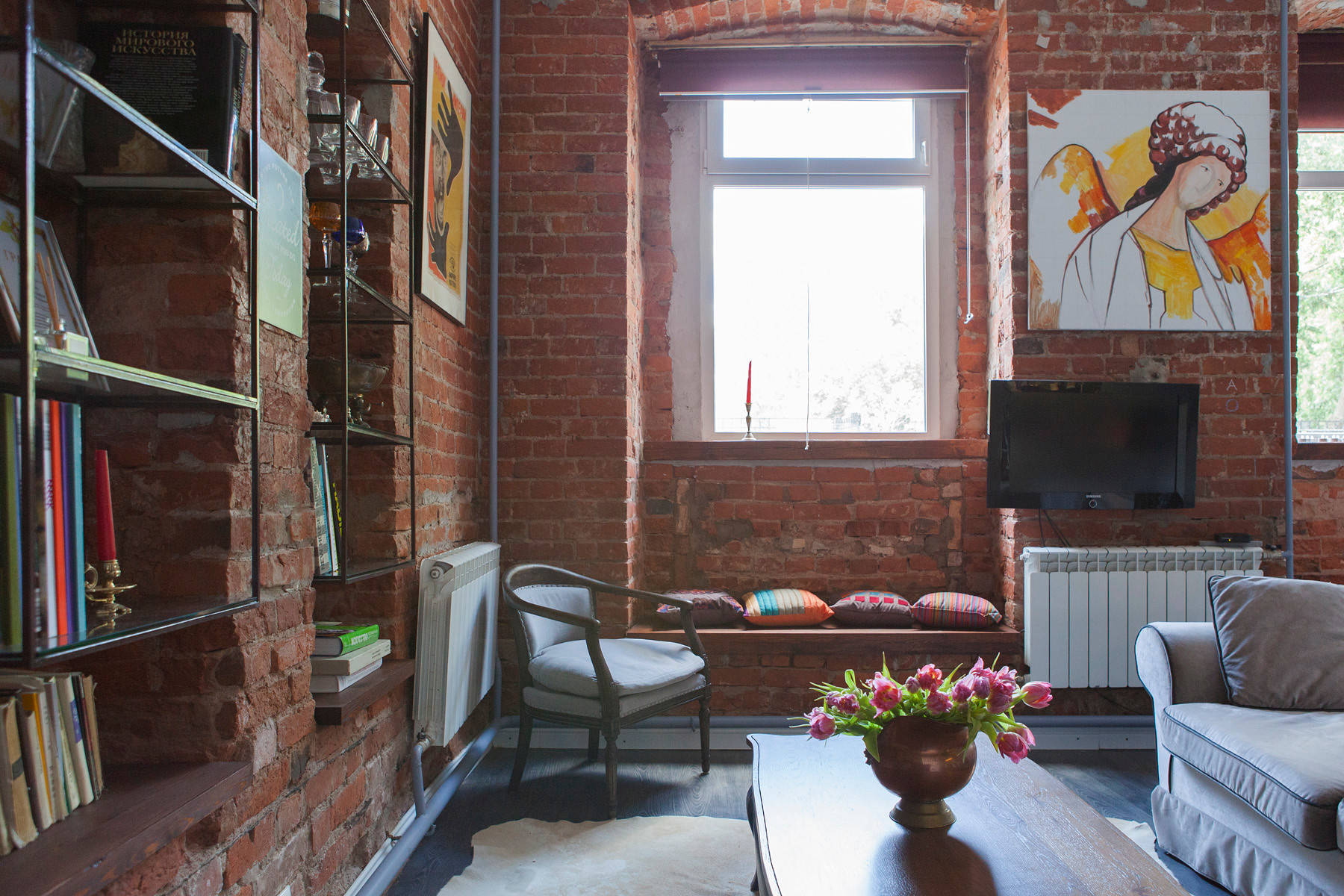 В гостях: Квартира-студия на первом этаже дореволюционного дома