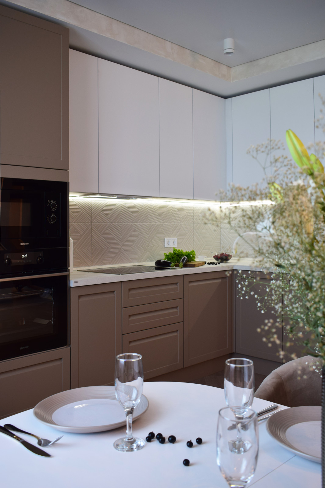 Элегантный бежевый