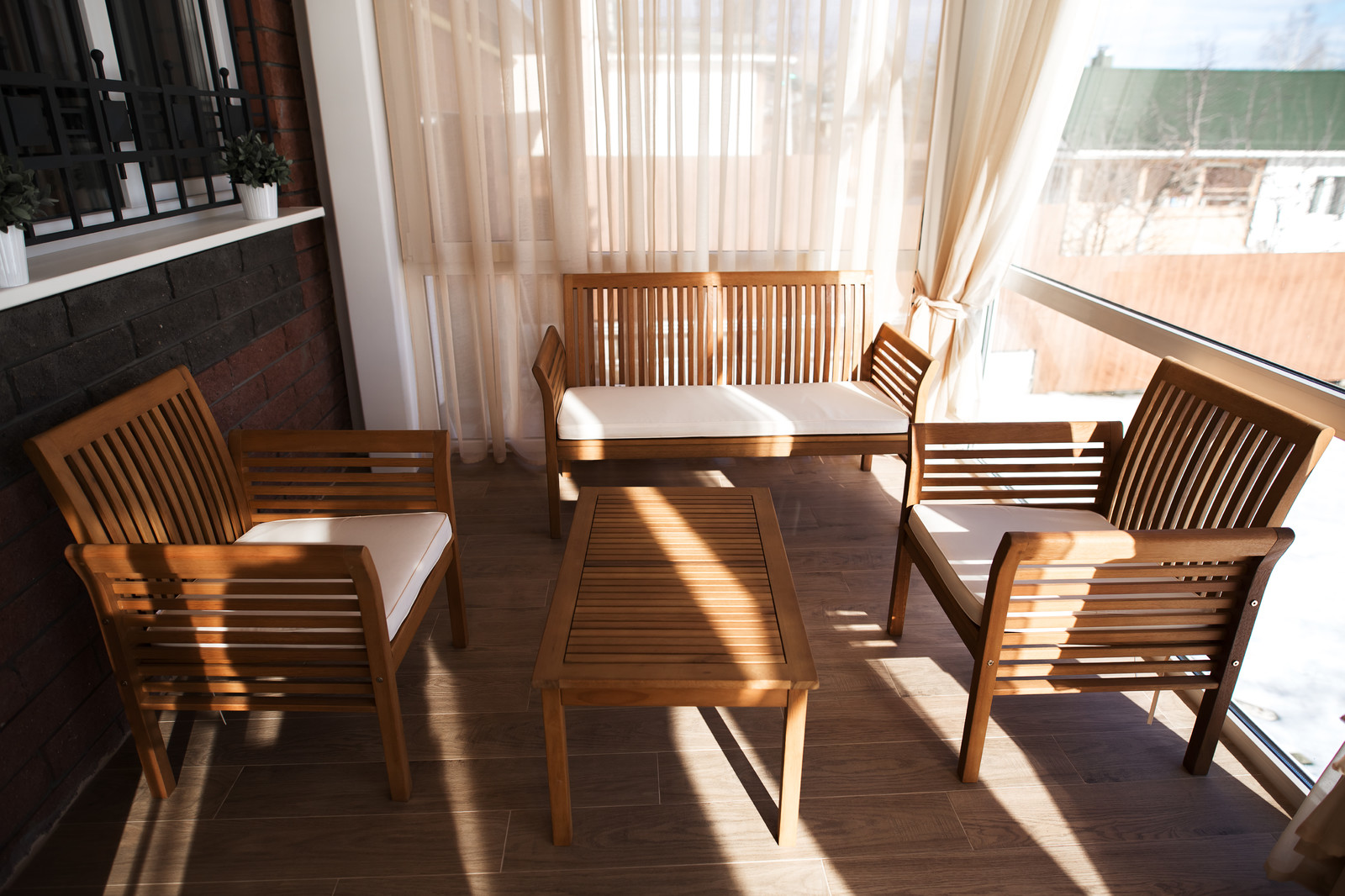 ЧЕРНО_БЕЛЫЙ загородный дом