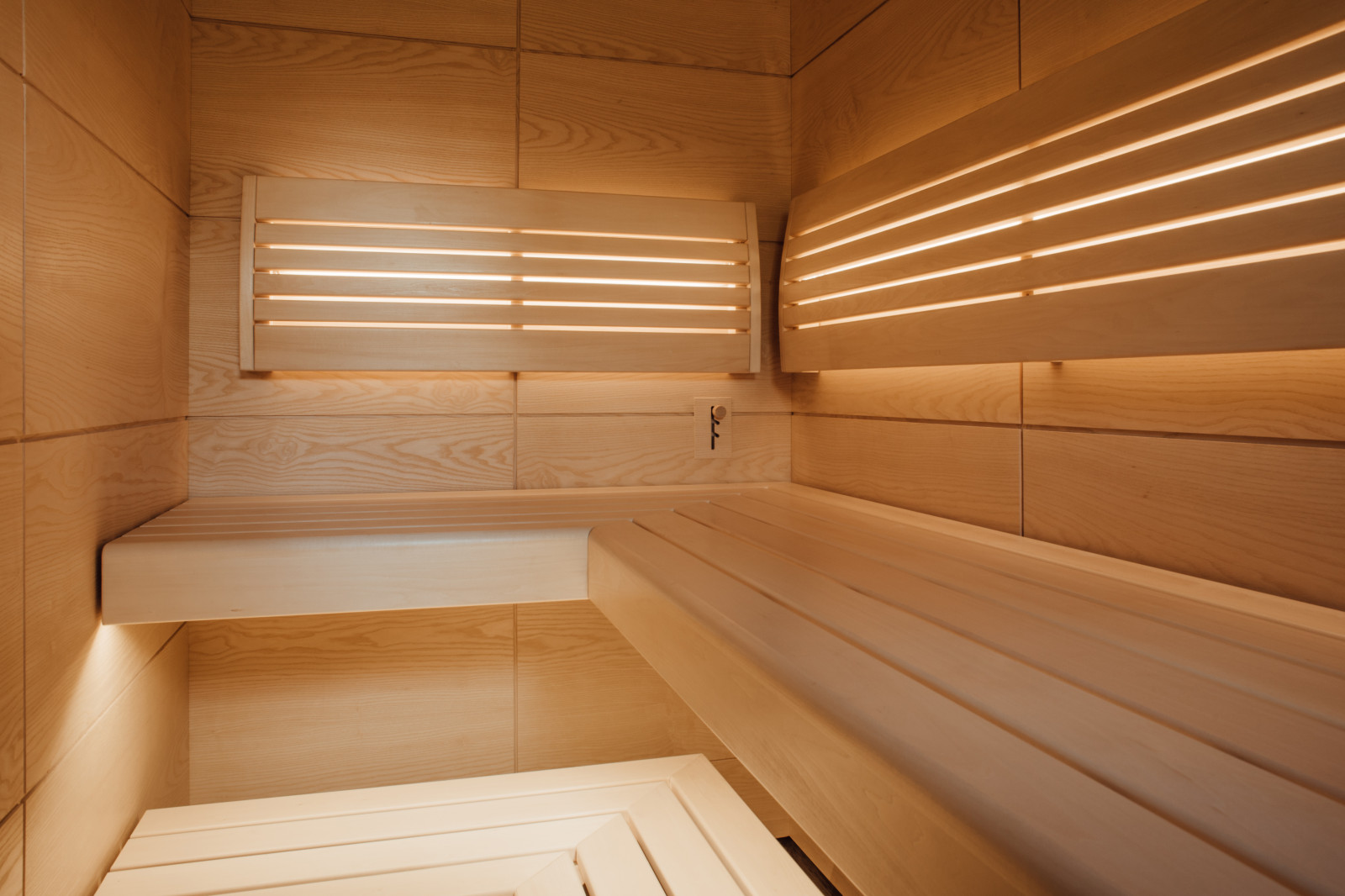 Легкие полки выполненные на производстве.