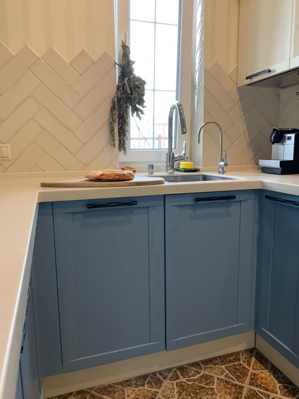 Кухня в доме с отделкой