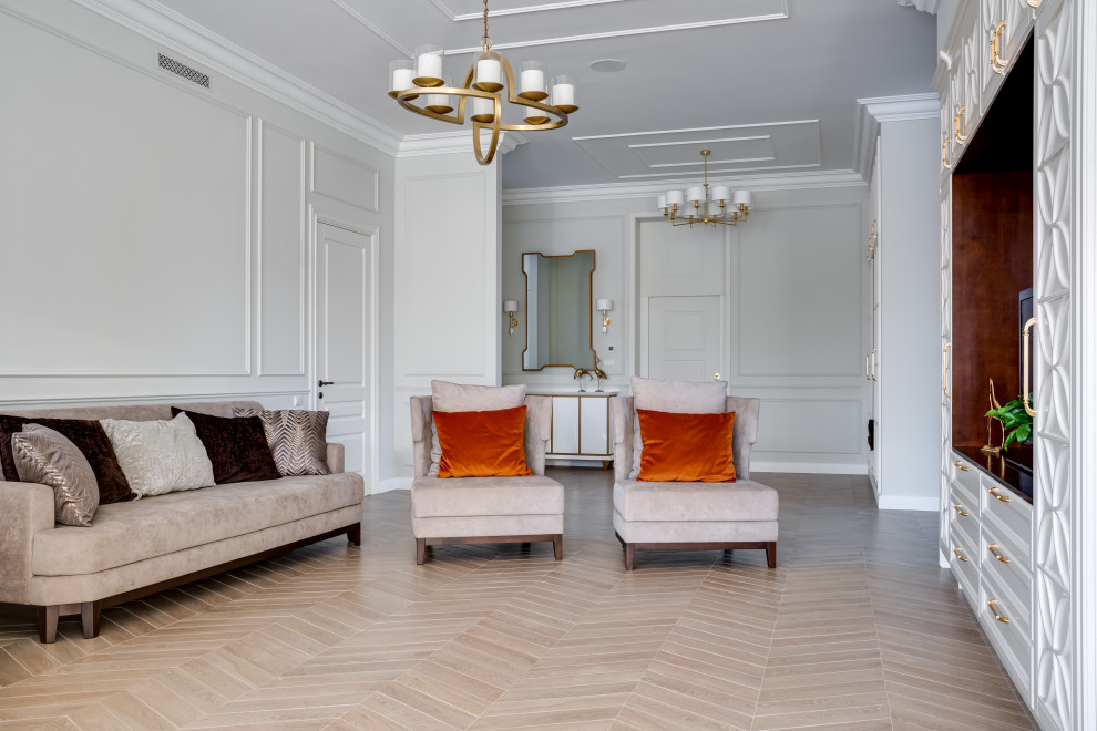 Просторная гостинная с функциональной мебелью