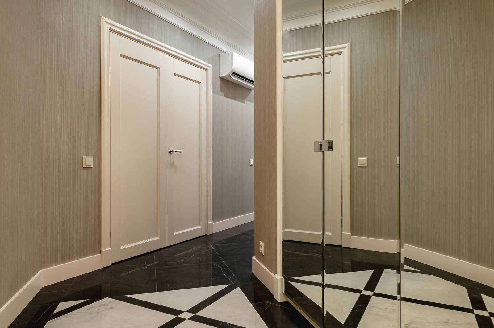 ЖК ЗАЗЕРКАЛЬЕ 408