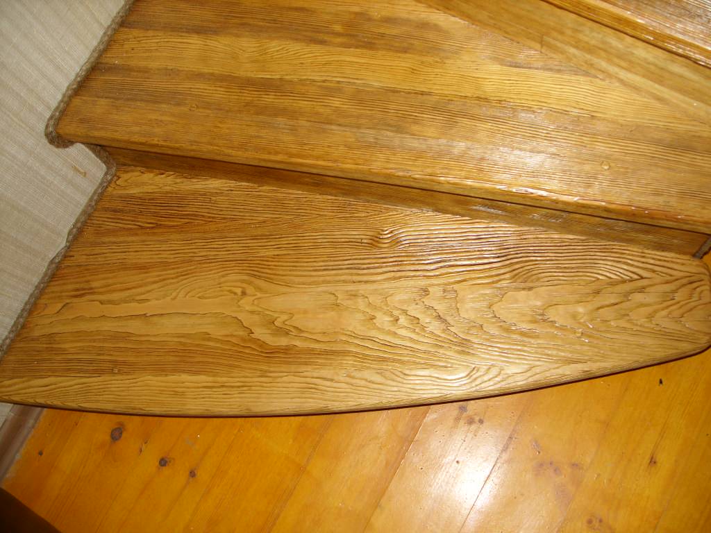 лестница сосна брашированная