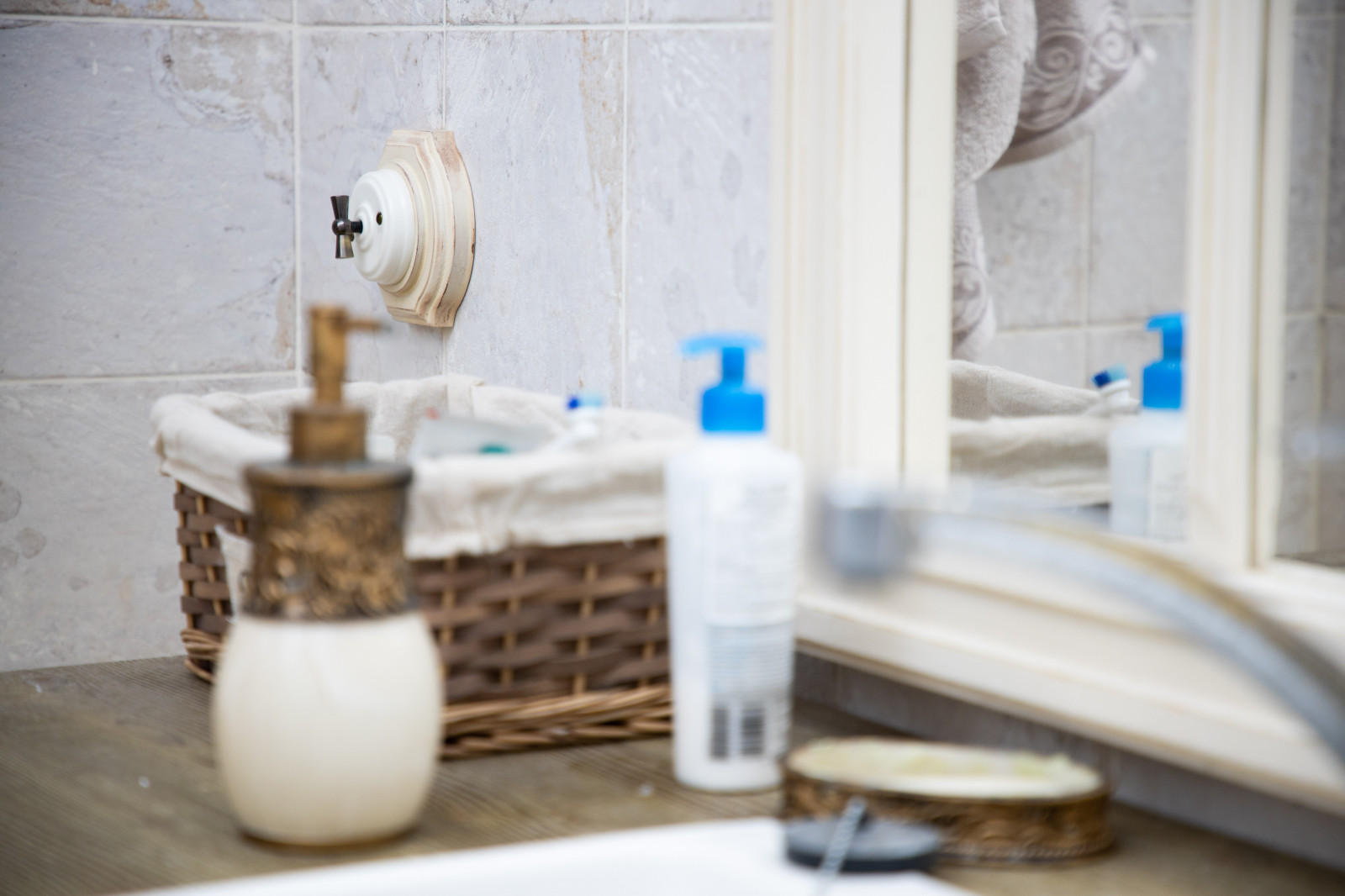 Загородный дом (внутренний монтаж ретро электрики)