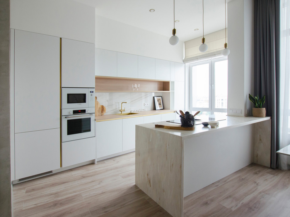 Трехкомнатная квартира в центре Уфы