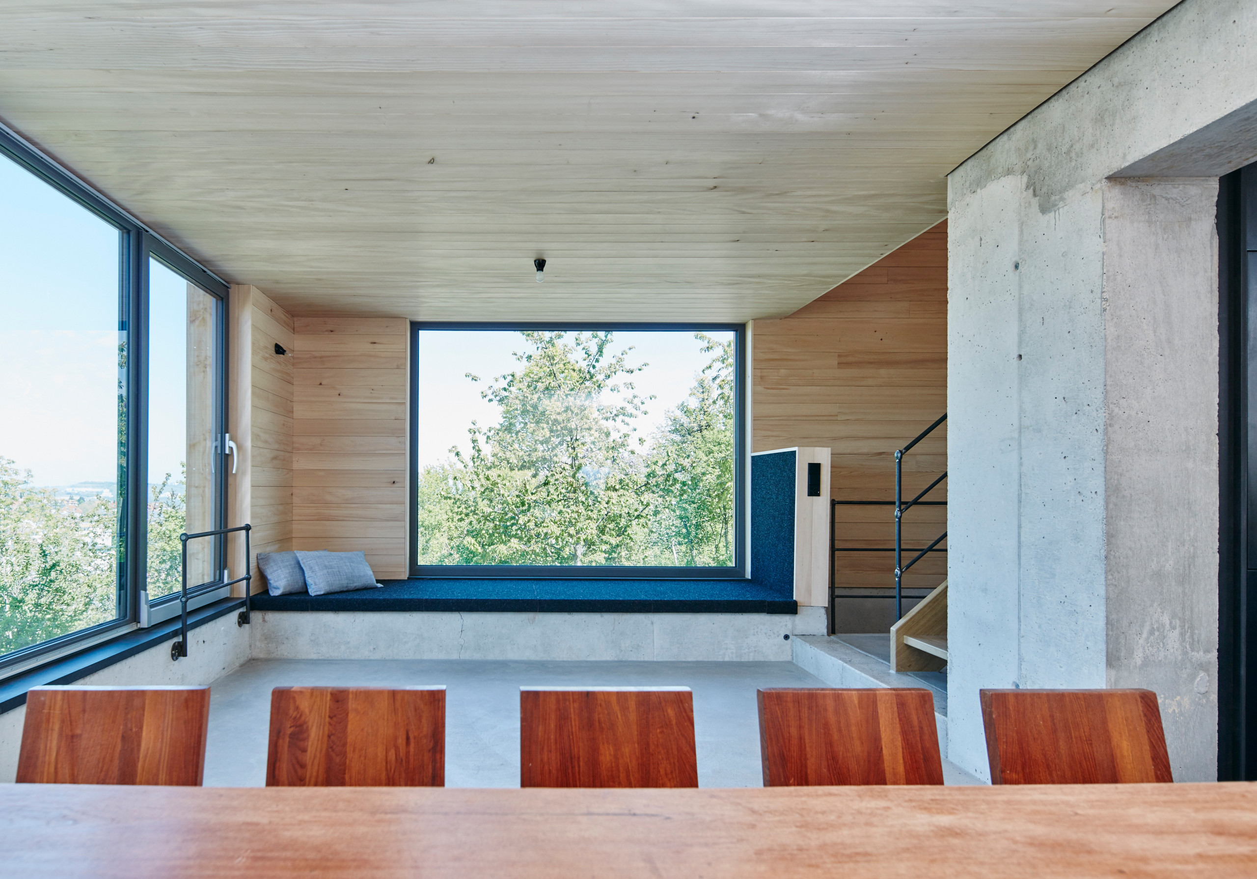 Архитектура: Дом над обрывом в Штутгарте