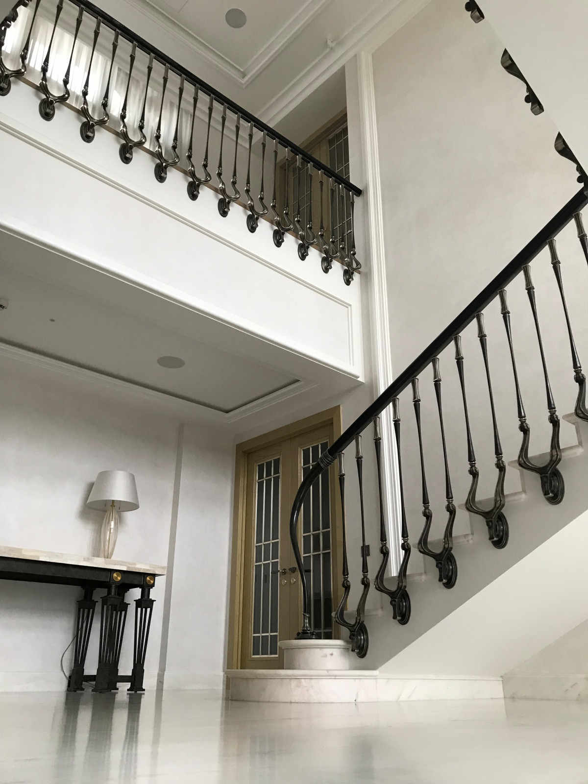 Балясины из стали и бронзы