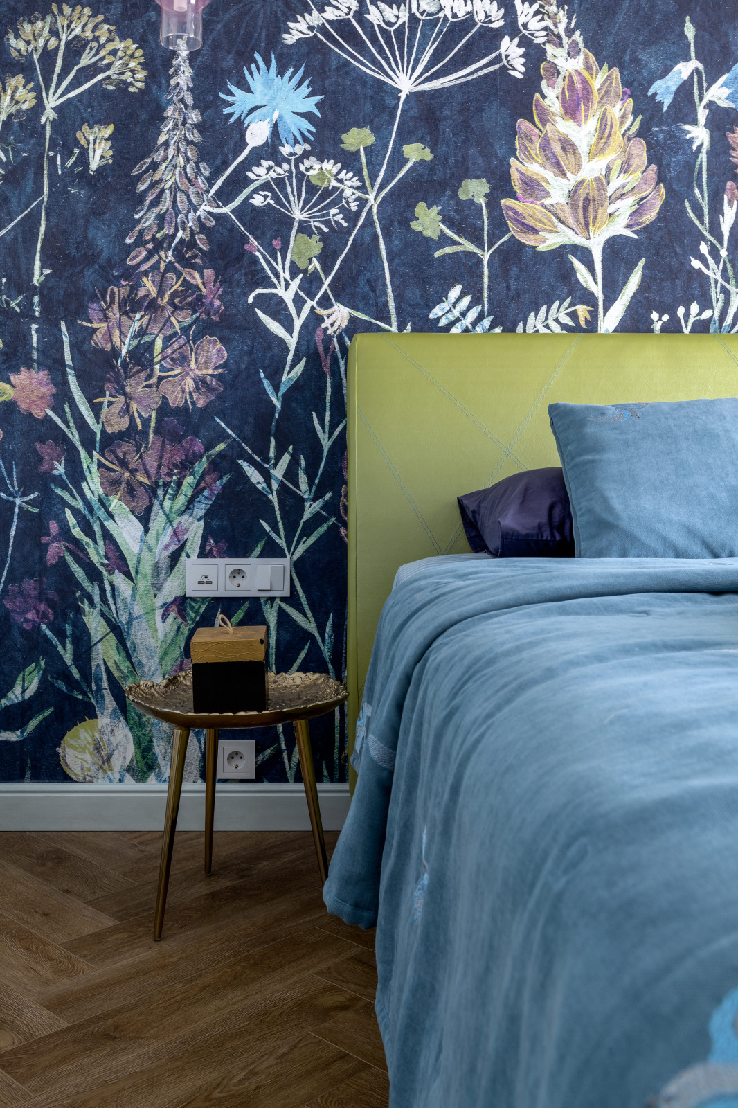 Винтаж в ярком интерьере 4-х комнатной квартиры