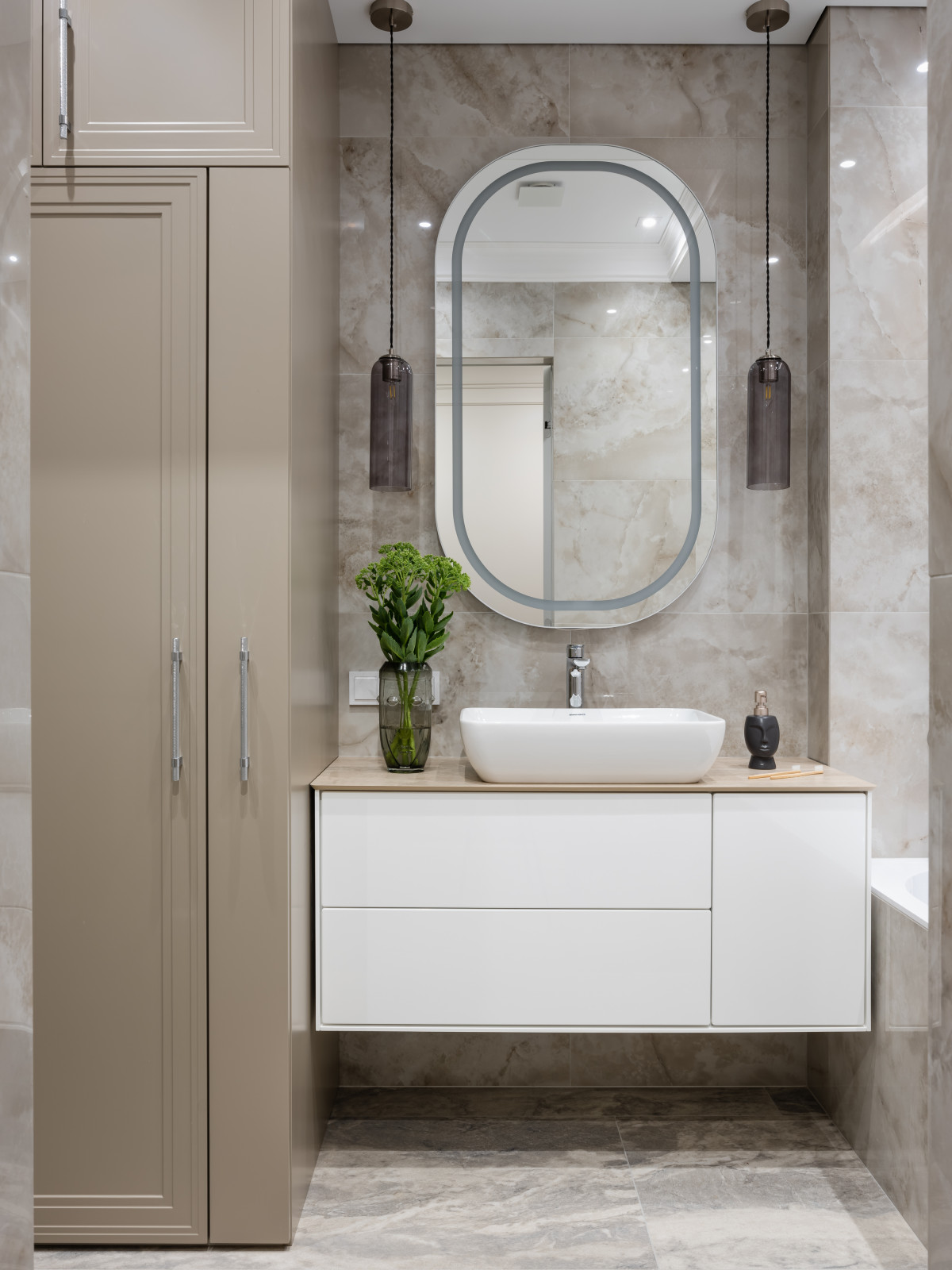 Реализация квартиры в стиле современная классика для семейной пары с ребенком