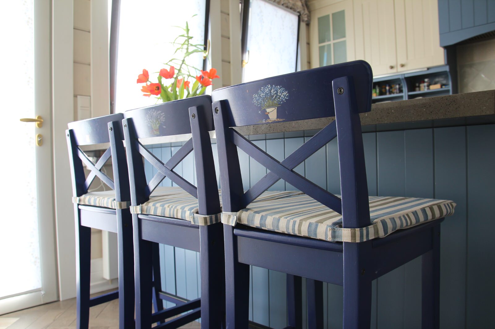 Дом с видом на лес.