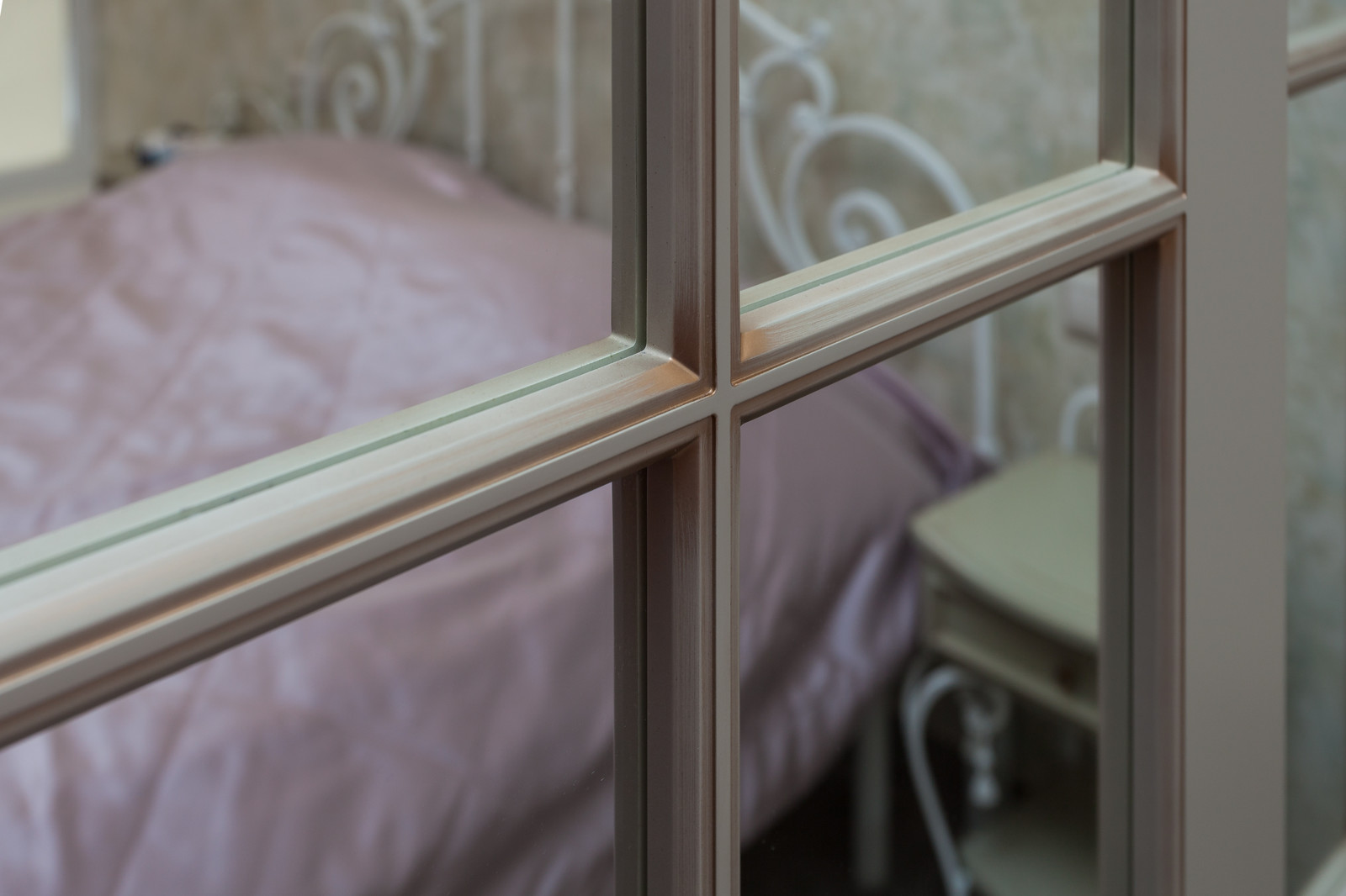 Шкаф-купе в стиле прованс