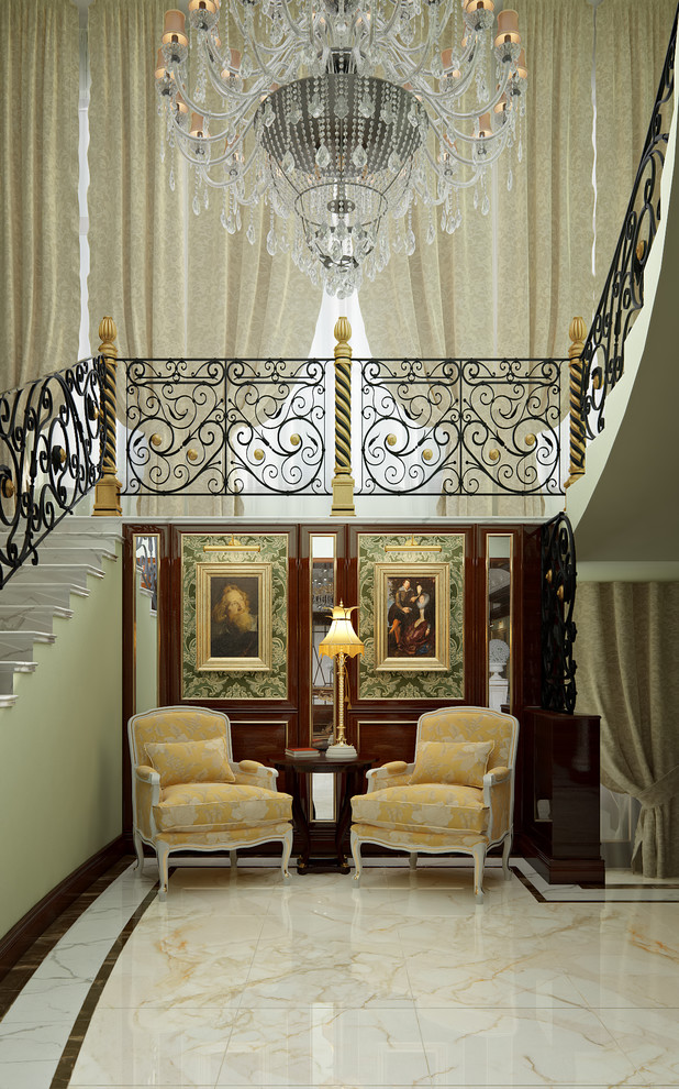 Холл в классическом стиле