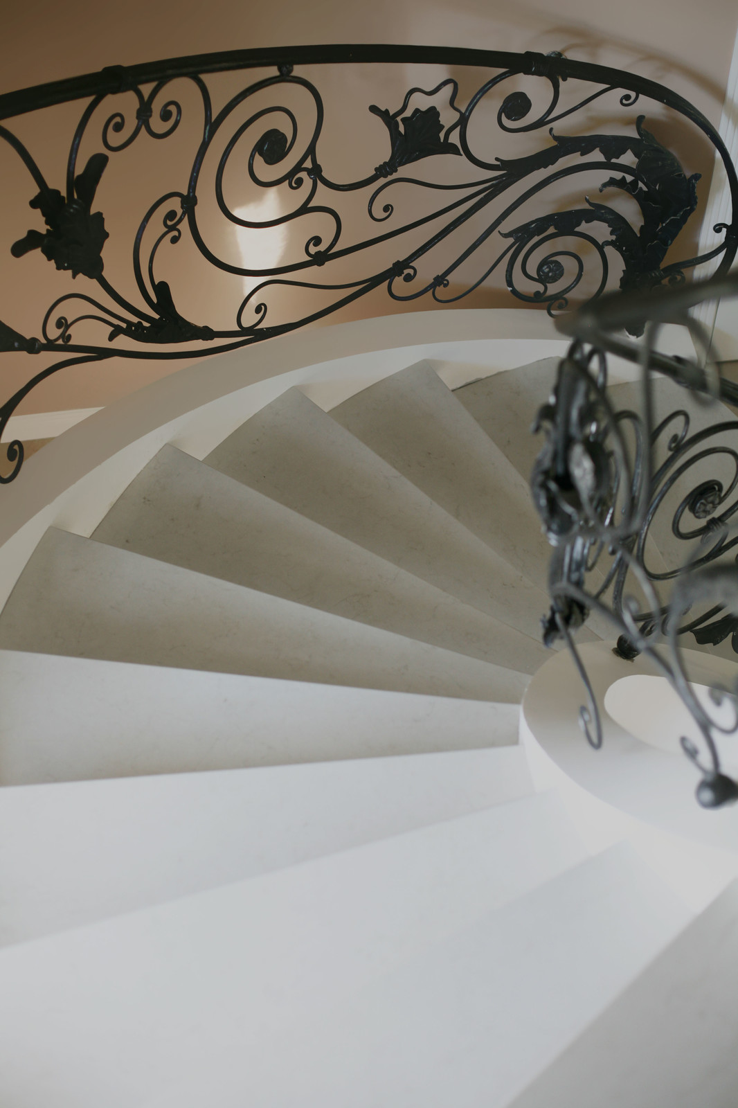 Лестница из кварца в ДНП "Весна"