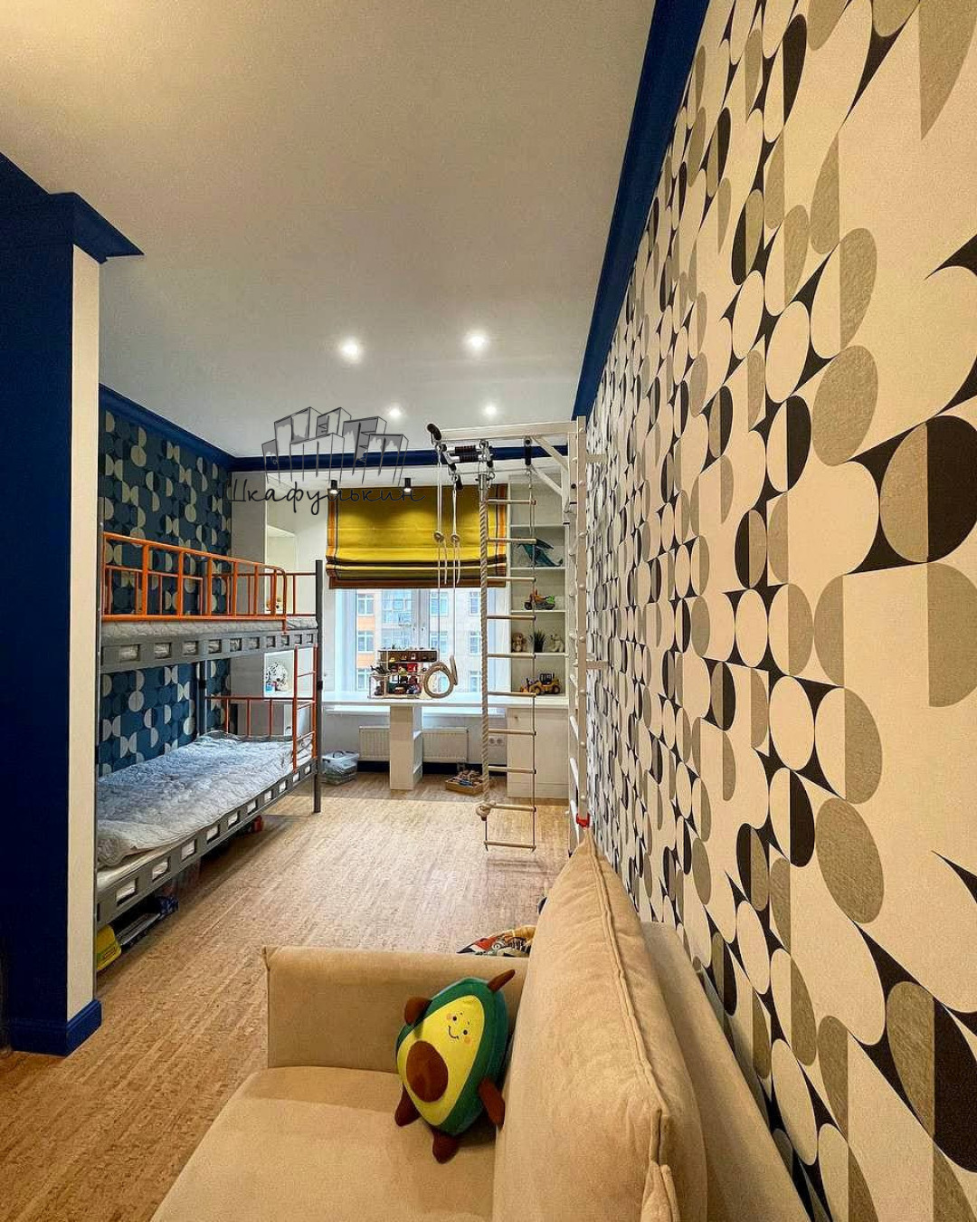 Меблировка детской для мальчиков в современном стиле