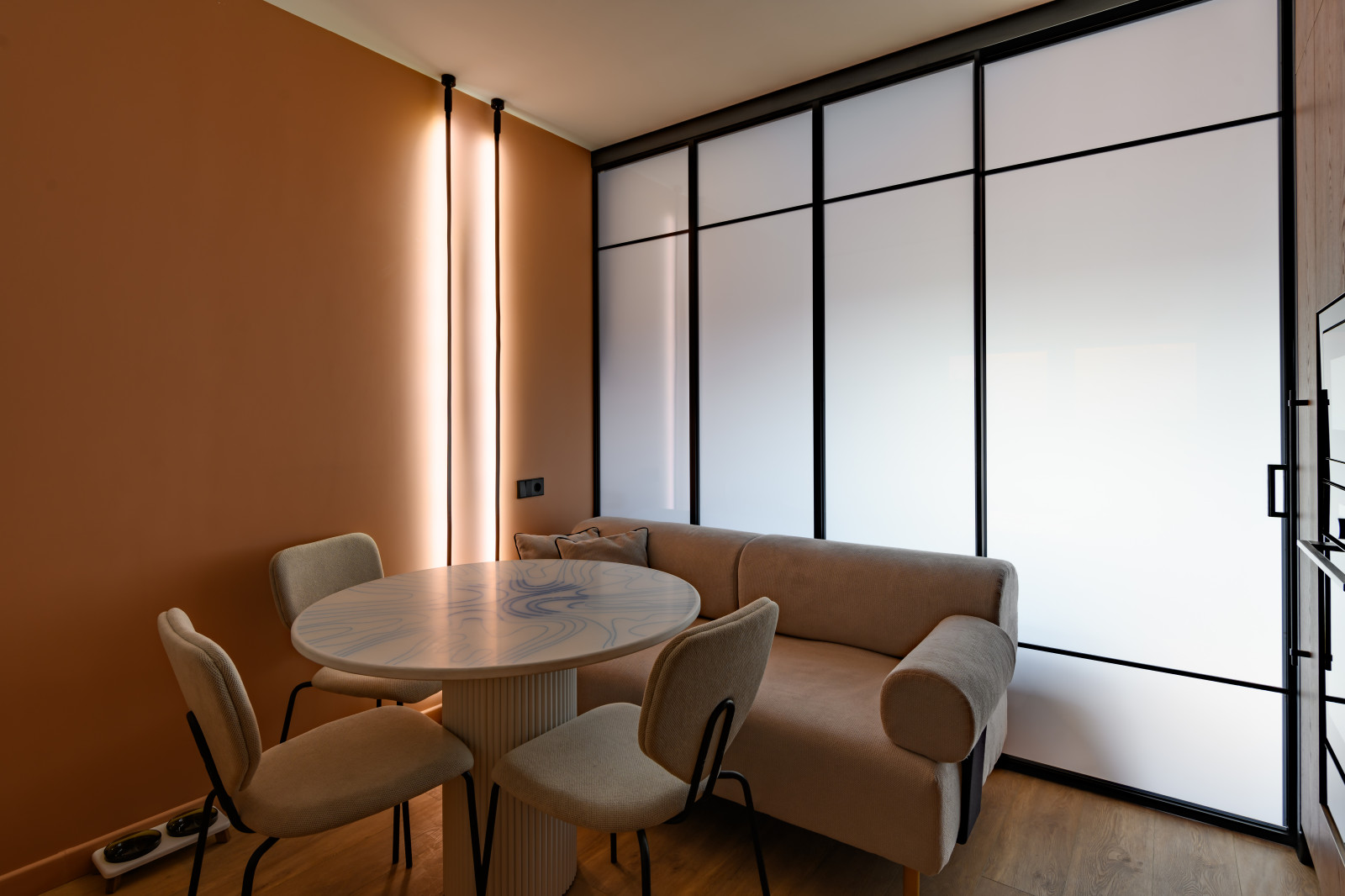 Струнный светильник STRONGLINE 40127/LED черный