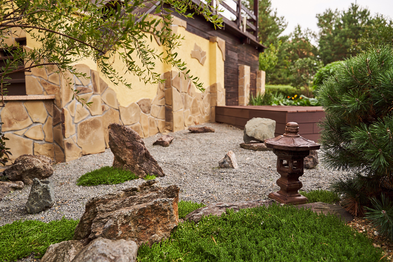 Японский садик "Живи,созерцая..."