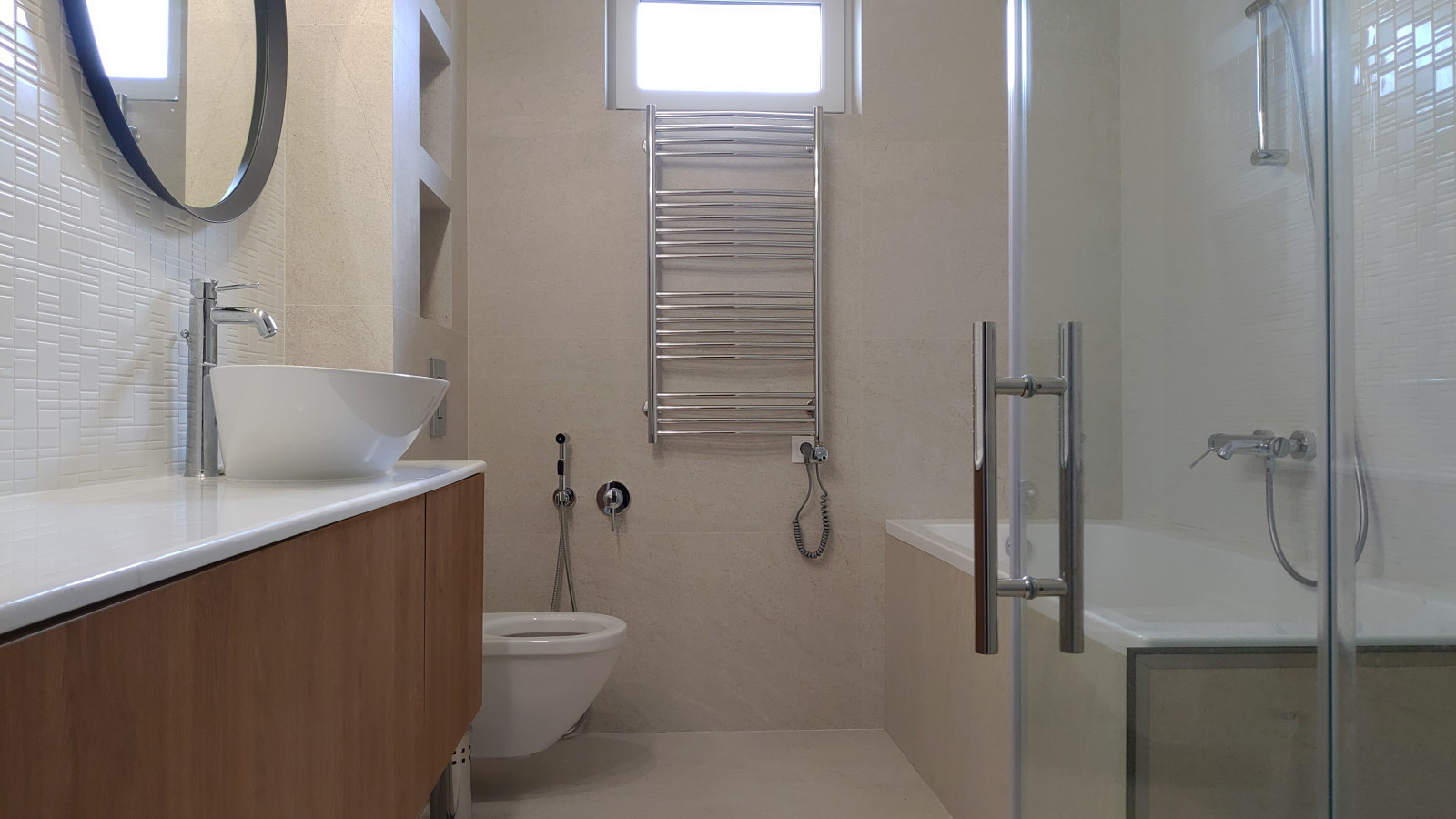 Частный дом в Нижней Гостагайке в светлом минималистичном стиле