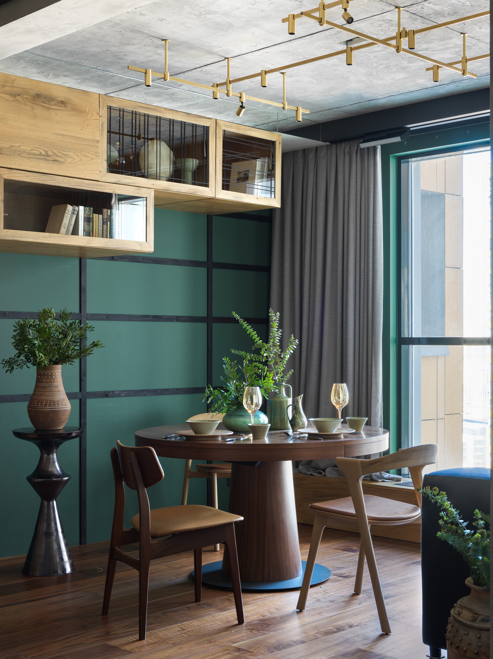 Houzz тур: Брутальная квартира с комнатой для коллекции гитар