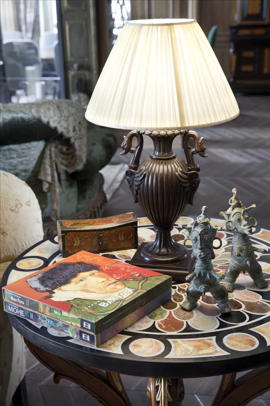 Слоны в интерьере.