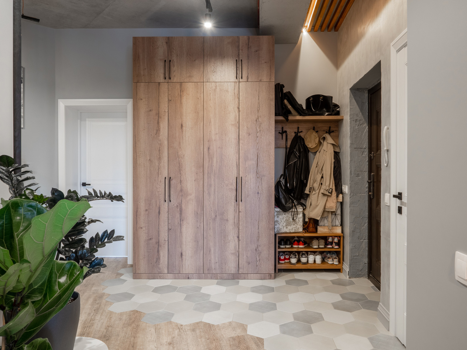 Прихожая шкаф