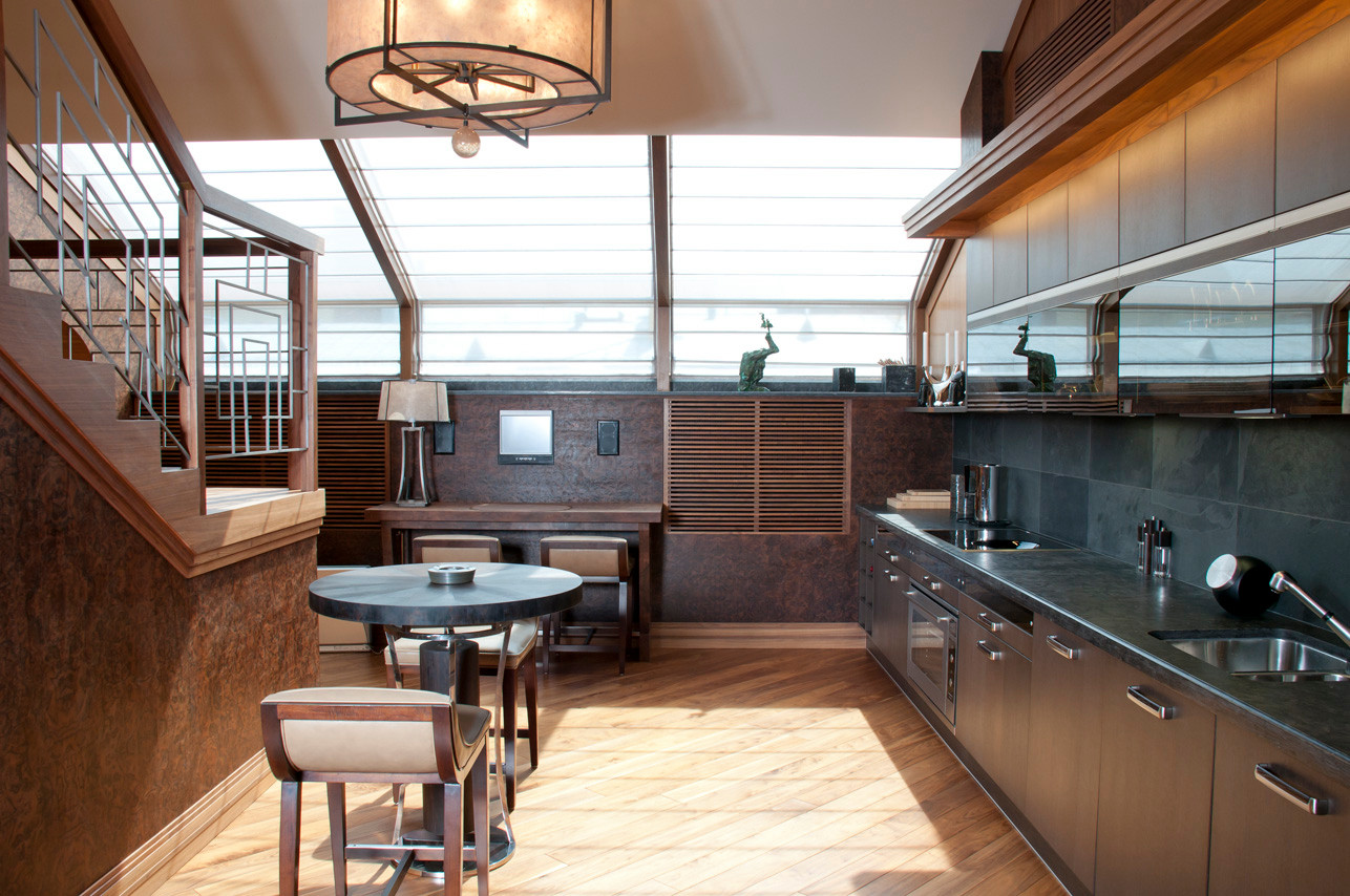 СКРОМНОЕ ОБАЯНИЕ БУРЖУАЗИИ......