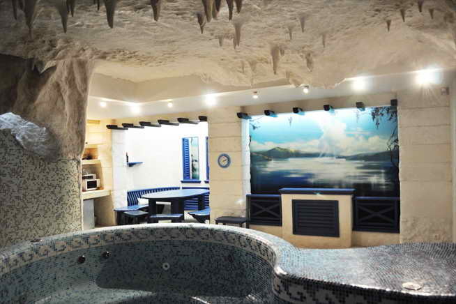 интерьерная живопись и рельеф-