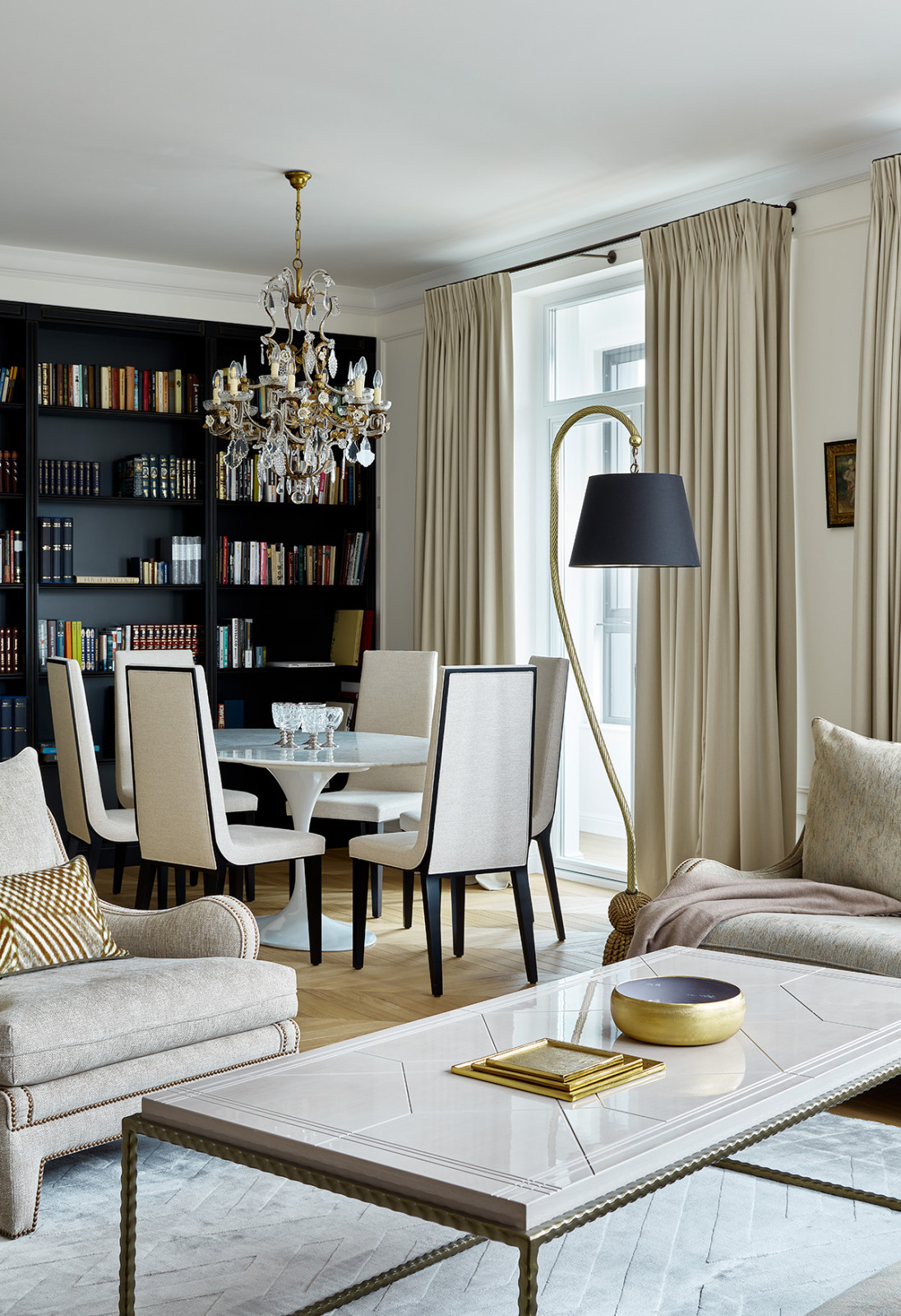 Квартира с китайской ширмой