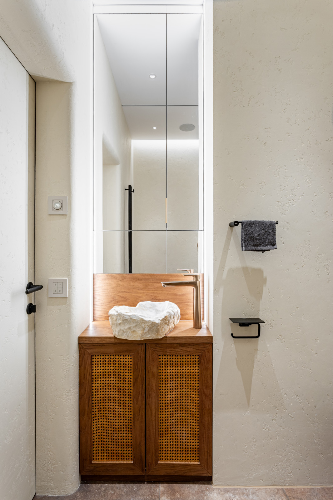 Квартира в балийском стиле на Петроградке