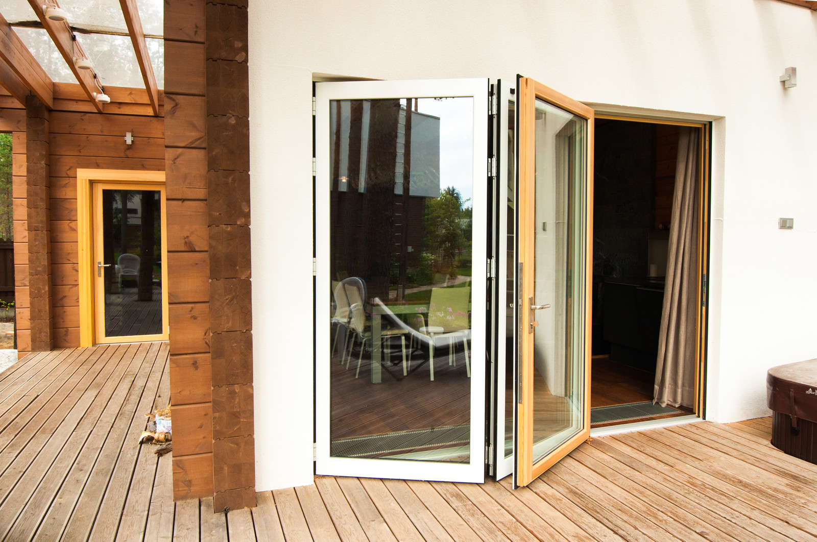 Остекление  коттеджа в Ленинградской области