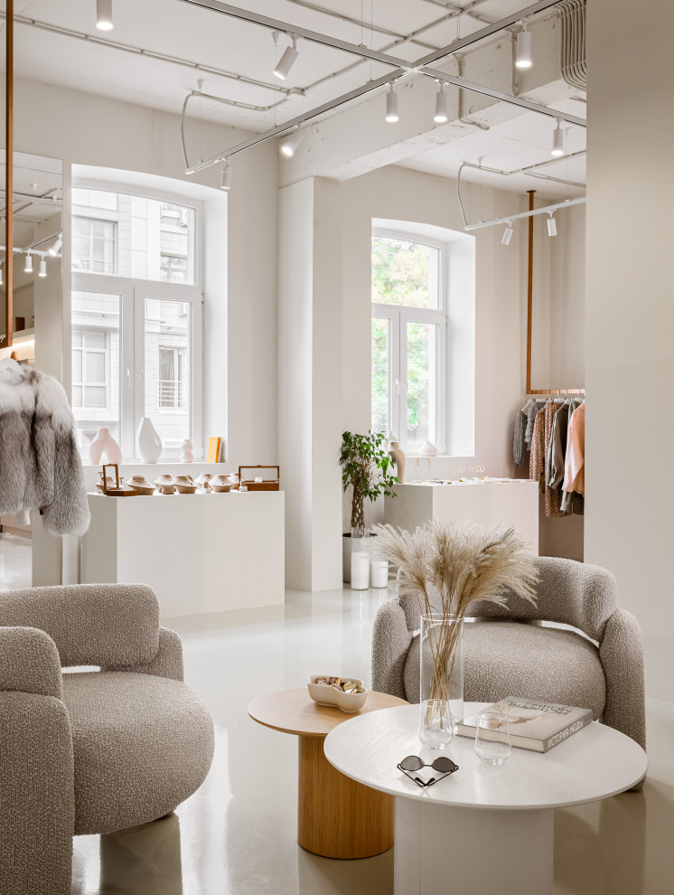 200 м2 AGLAYA бутик одежды на Сары Садыковой