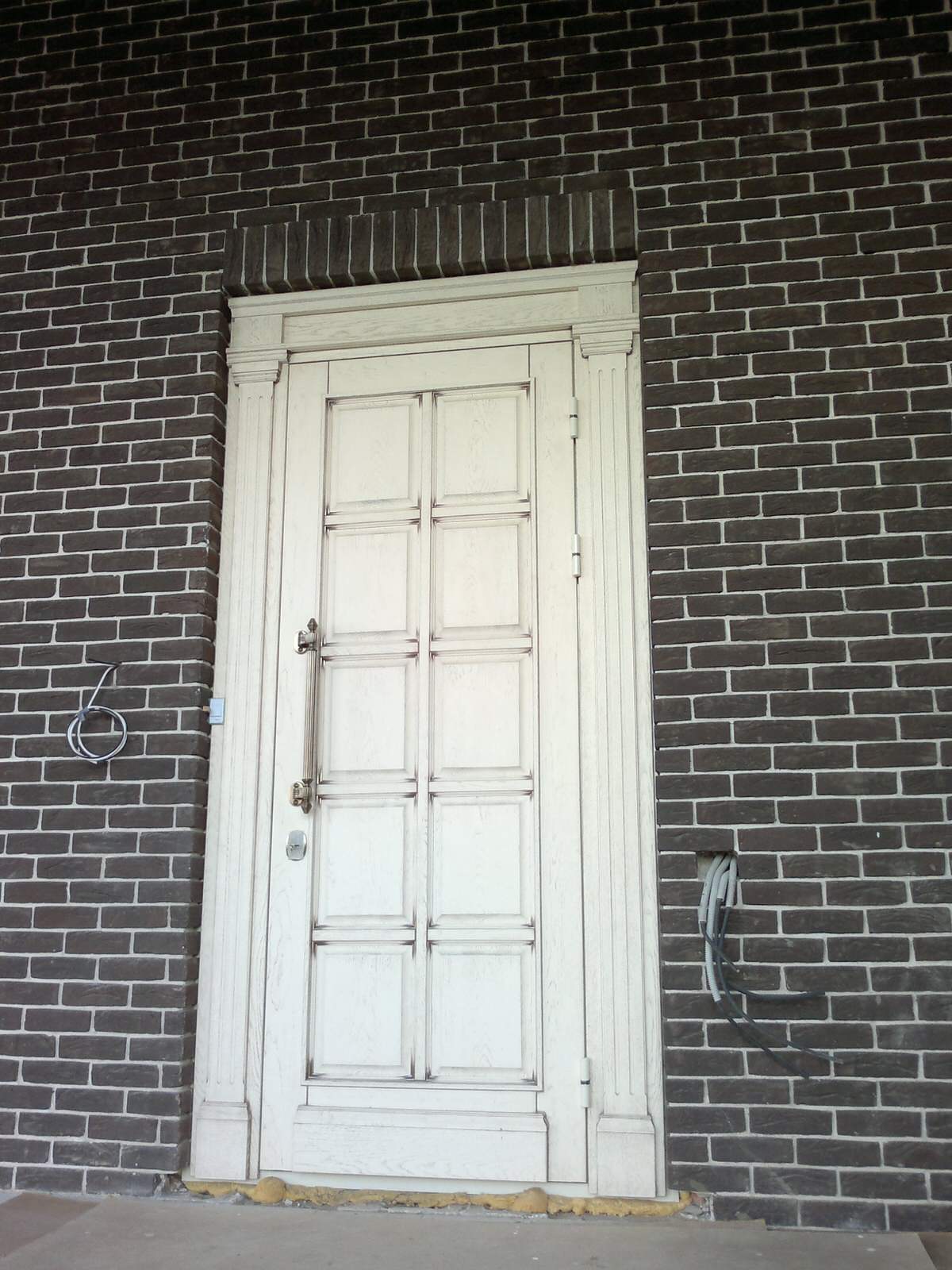 Обложка проекта: Процесс строительства дома и гаража  на участке со сложным ландшафтом (1600 м2)