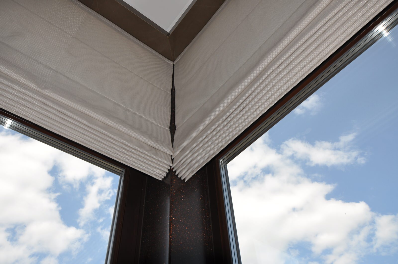 КП Променад Дом с электрикарнизами