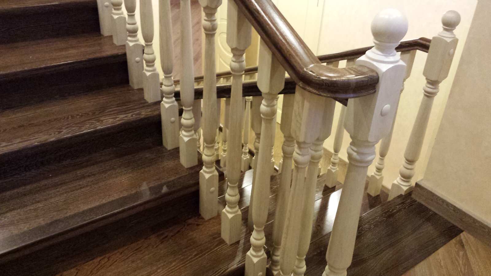 Обложка проекта: Лестница из термодуба