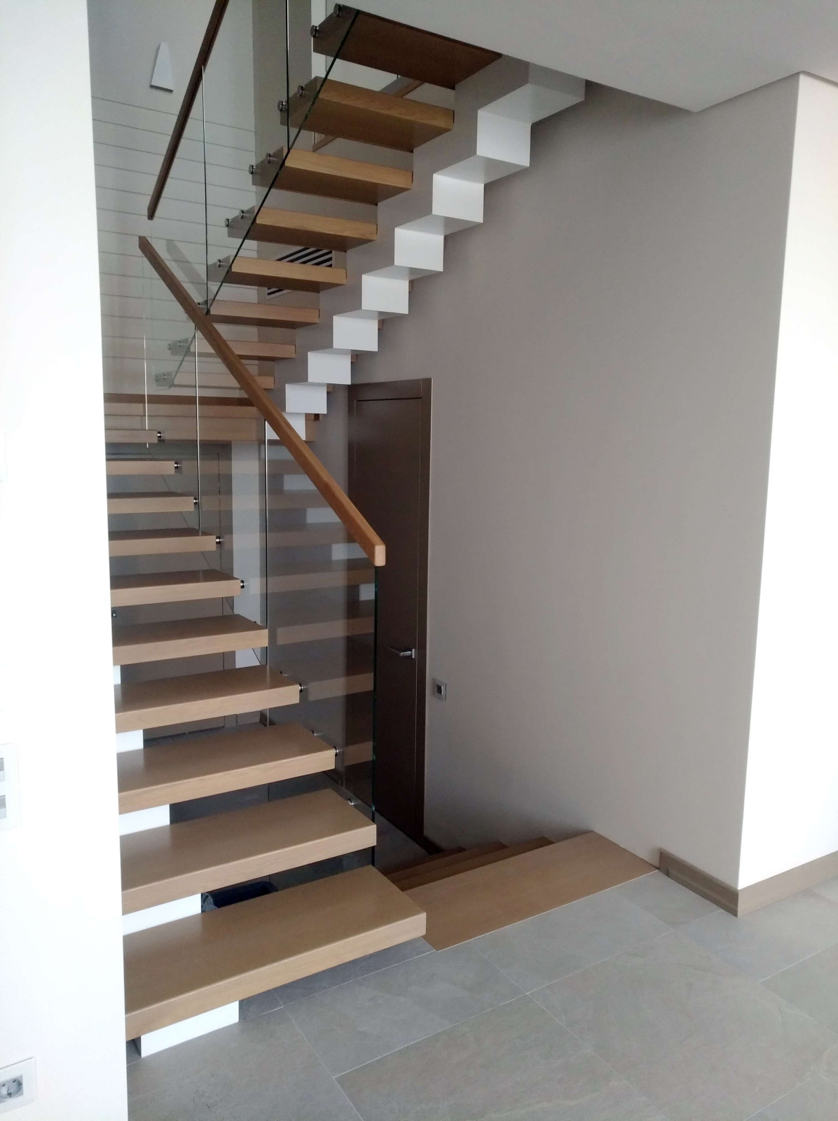 Ограждение со стеклом самонесущим